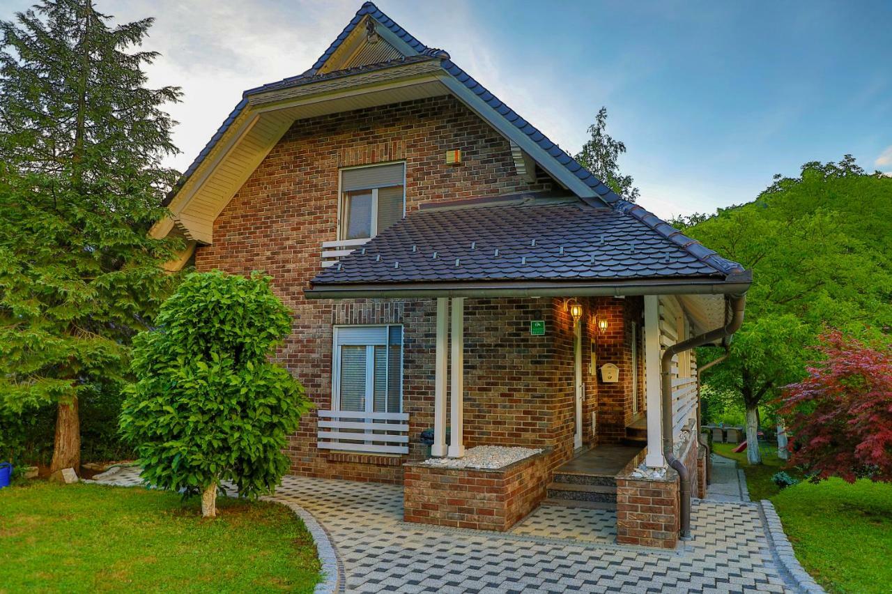 Holiday Home Villa Sara Bihać Exterior foto